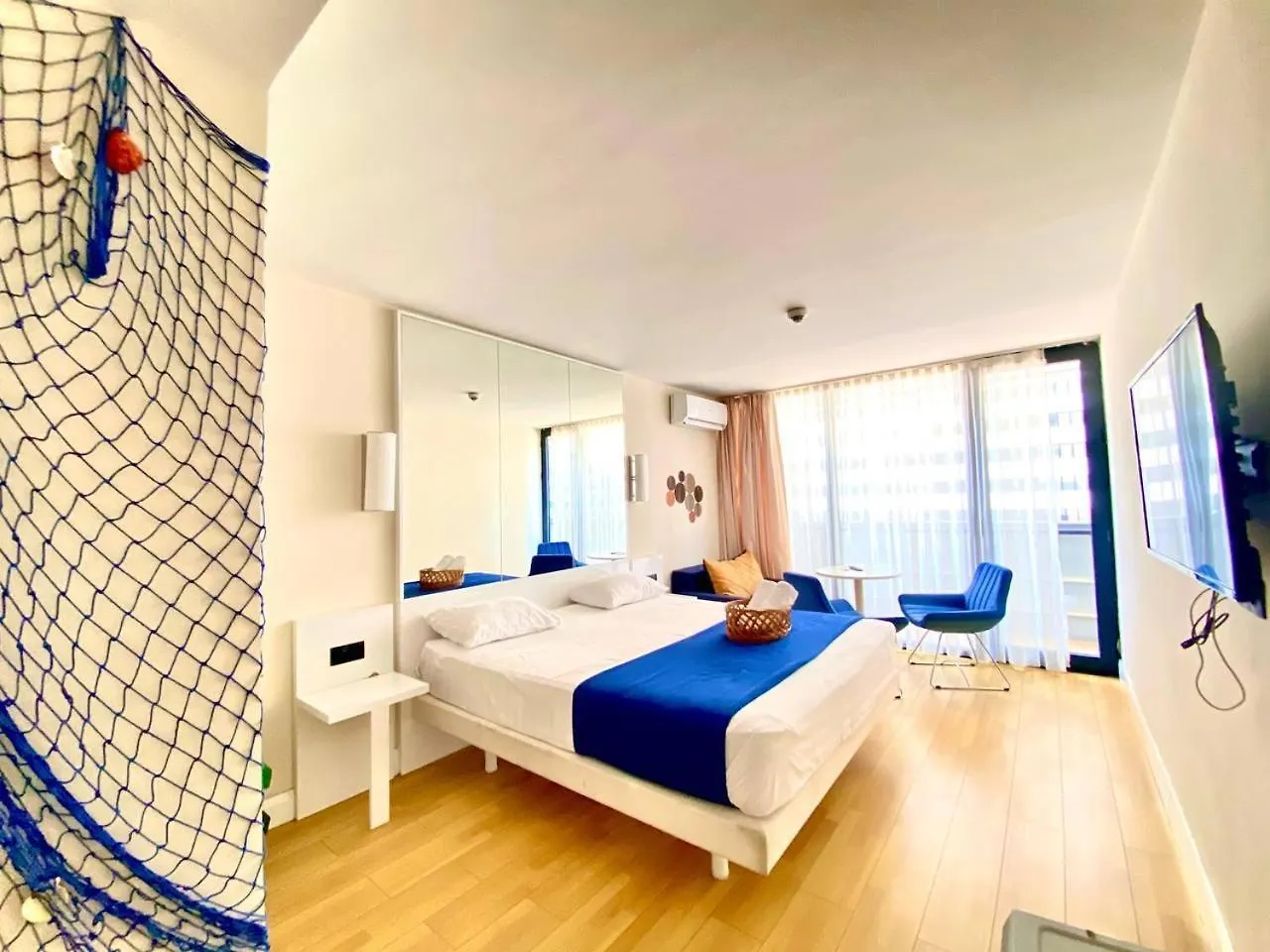 Orbi - City Center Apartment Batumi 0*,
